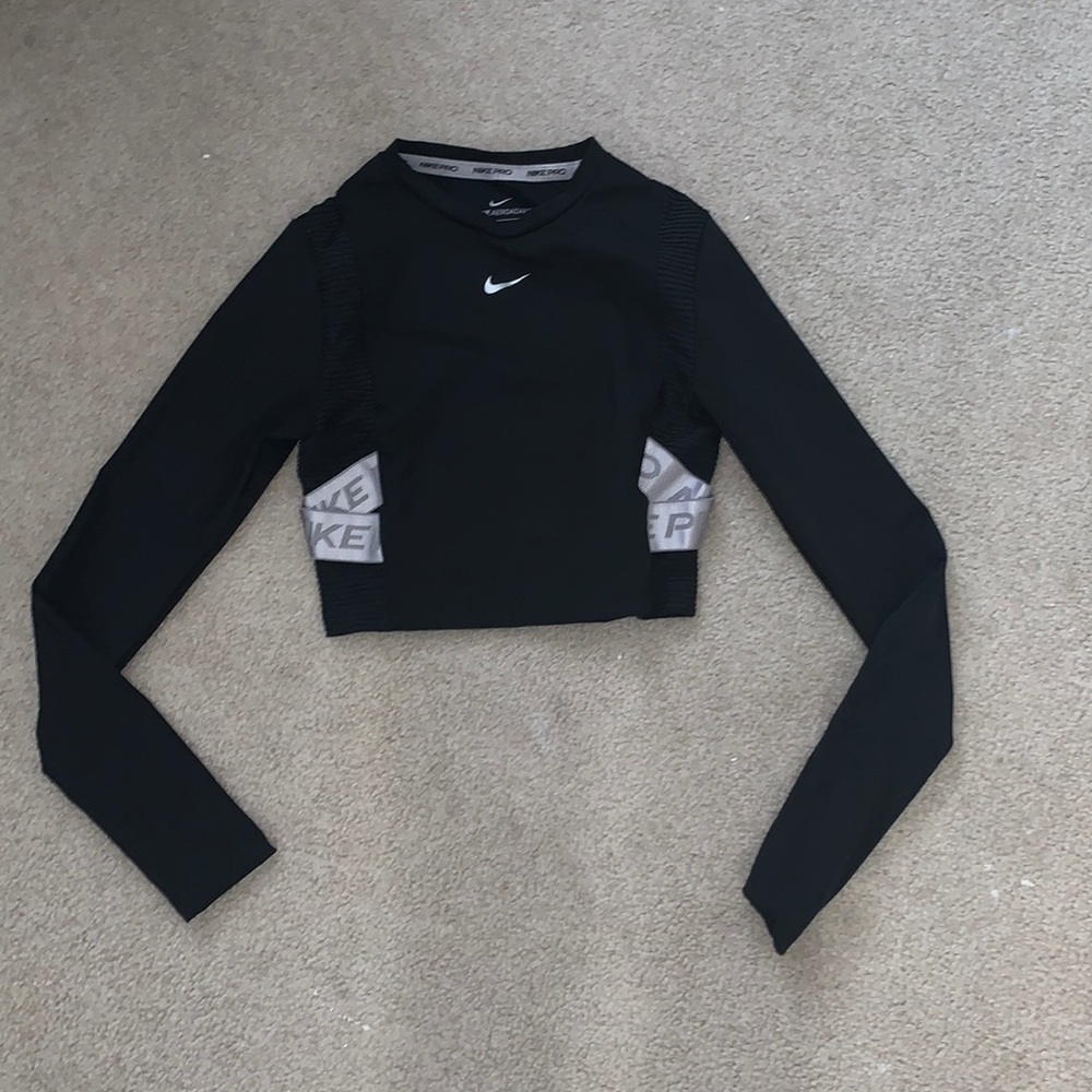 Nike crop top athletic shirt